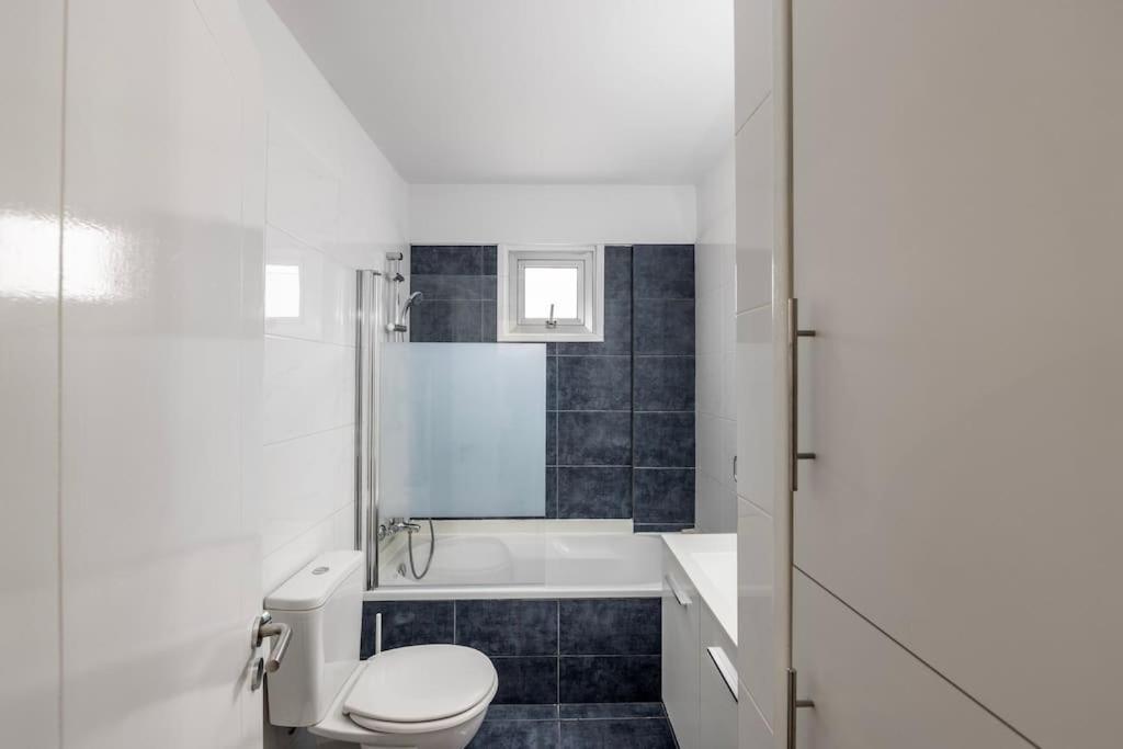 Luxurious Bright & Stylish 2Br With Office In Nicosia Apartment ภายนอก รูปภาพ